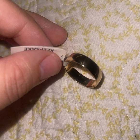 Gold ring - Picture 3 of 3